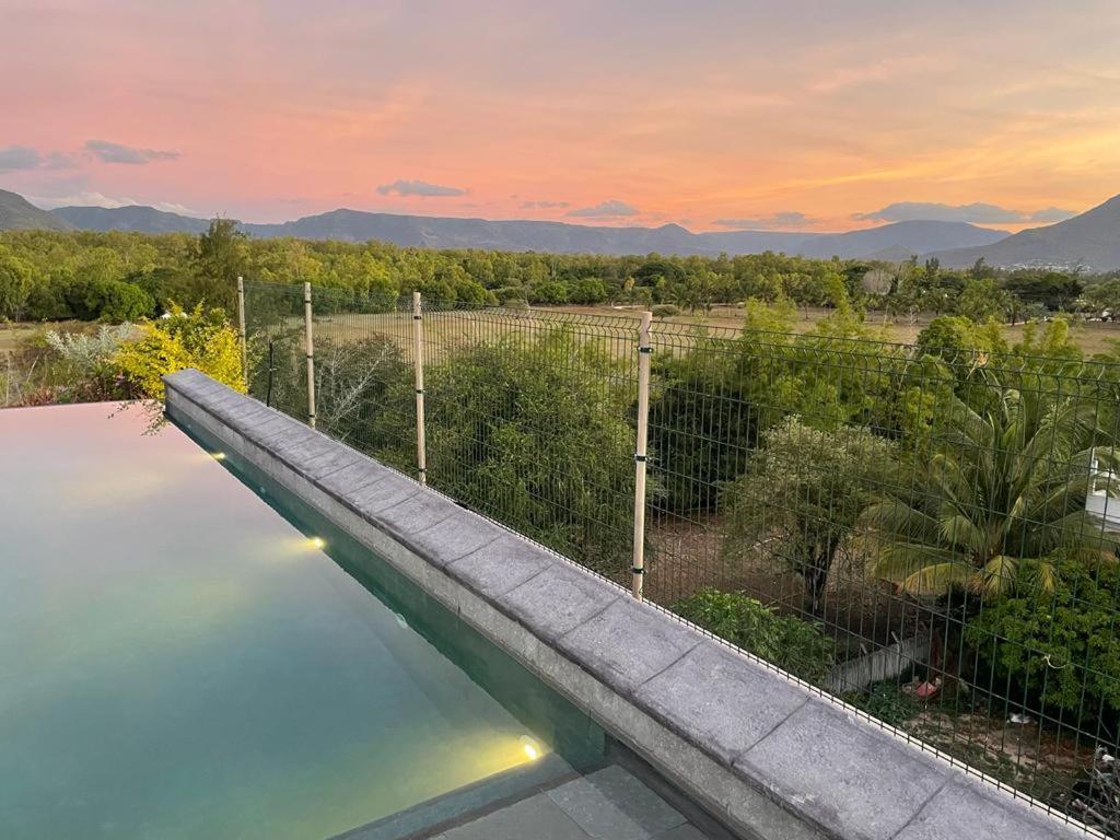 373 Wolmar Cosy And Modern Apartment- 200 Metres From The Beach And Supermarkets And Just Next To Domaine De Wolmar With Views Of Deers And Green Natural Park Flic en Flac Ngoại thất bức ảnh